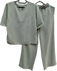 Костюми жіночі оптом