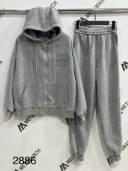 Спортивні костюми жіночі оптом