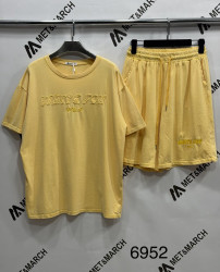 Спортивні костюми жіночі оптом