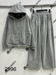 Спортивні костюми жіночі оптом