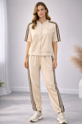 Спортивні костюми жіночі оптом ---