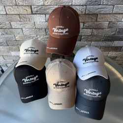 Кепки жіночі оптом