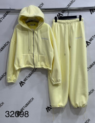 Спортивні костюми жіночі оптом