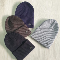 Шапки чоловічі оптом 