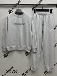 Спортивні костюми жіночі оптом