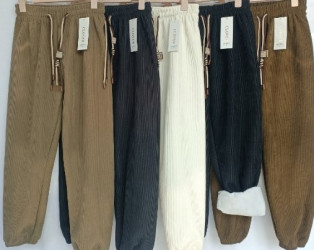 Спортивные штаны женские CLOVER на меху (темно-серый) оптом 87156340 B662-15