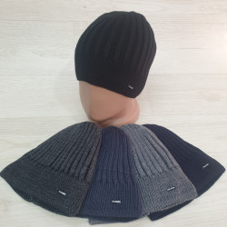Шапки чоловічі оптом 