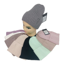 Шапки жіночі оптом 