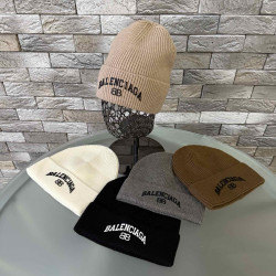 Шапки жіночі оптом