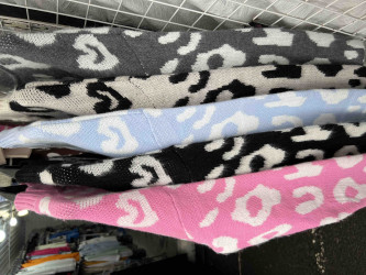 Светри жіночі оптом