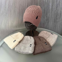 Шапки жіночі оптом