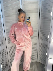 Спортивні костюми жіночі оптом