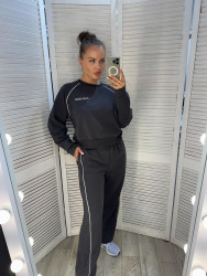 Спортивні костюми жіночі оптом