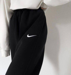 Спортивные штаны женские на флисе (черный) оптом 25691487 295-15