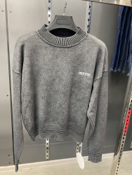 Светри жіночі оптом ---