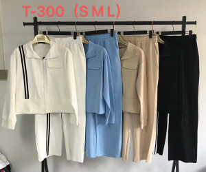 Спортивні костюми жіночі оптом