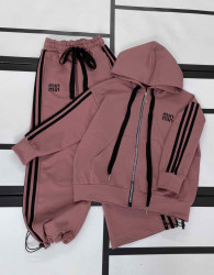 Спортивні костюми дитячі оптом