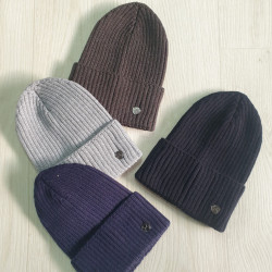 Шапки чоловічі оптом 