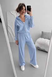 Спортивні костюми жіночі оптом