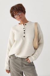 Светри жіночі оптом