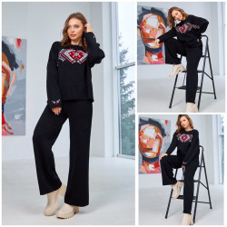 Светри жіночі оптом 