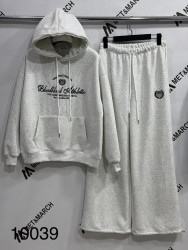 Спортивні костюми жіночі на плюші оптом