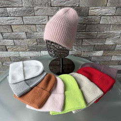 Шапки жіночі оптом