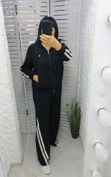 Спортивні костюми жіночі оптом ---