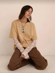 Футболки жіночі оптом -- 