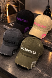 Кепки жіночі оптом