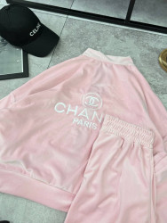 Спортивні костюми жіночі оптом        