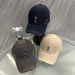 Кепки жіночі оптом