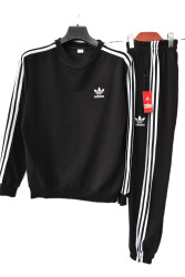 Спортивні костюми чоловічі оптом