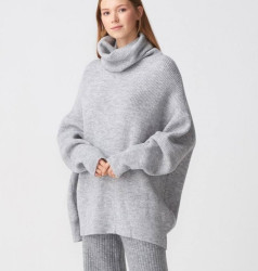 Светри жіночі оптом