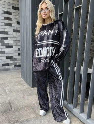 Спортивні костюми жіночі оптом