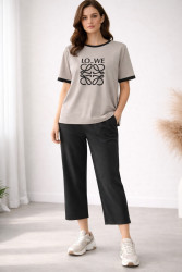 Костюми жіночі оптом ---