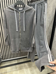 Спортивні костюми жіночі оптом ---