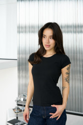 Футболки жіночі оптом -- 