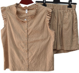 Костюмы женские оптом 76234158 893-232