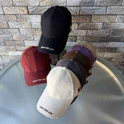 Кепки жіночі оптом