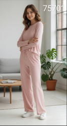 Костюми жіночі оптом