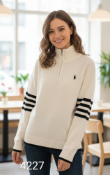 Светри жіночі оптом