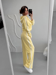 Спортивні костюми жіночі оптом