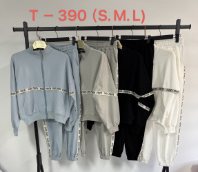 Спортивні костюми жіночі оптом