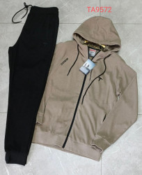 Спортивні костюми чоловічі оптом