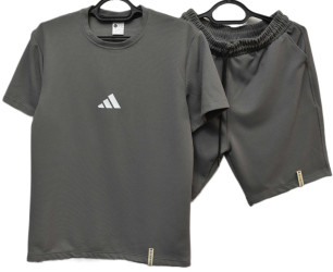 Спортивні костюми чоловічі оптом