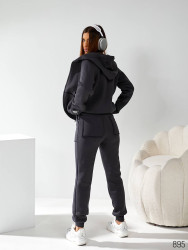 Спортивні костюми жіночі оптом