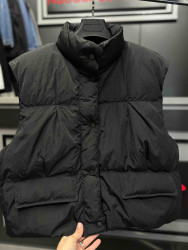 Жилетки жіночі оптом ---