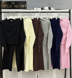 Костюми жіночі оптом -- 