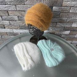 Шапки жіночі оптом